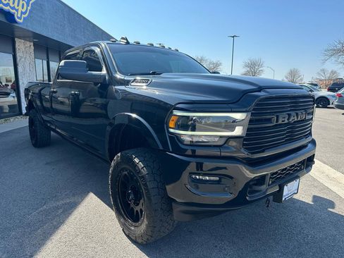 Used 2019 RAM 3500 Laramie image 9