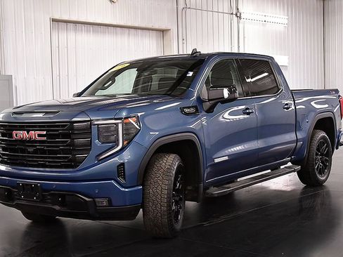 Used 2026 GMC Sierra 1500 Elevation w/ Elevation Premium Package AWD/4WD image 3