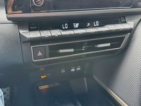 Used 2026 Toyota Camry SE FWD image 15