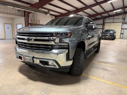 Used 2019 Chevrolet Silverado 1500 LTZ w/ LTZ Texas Edition AWD/4WD image 3