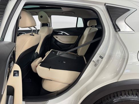 Used 2018 INFINITI QX30 Premium w/ Navigation Package image 28