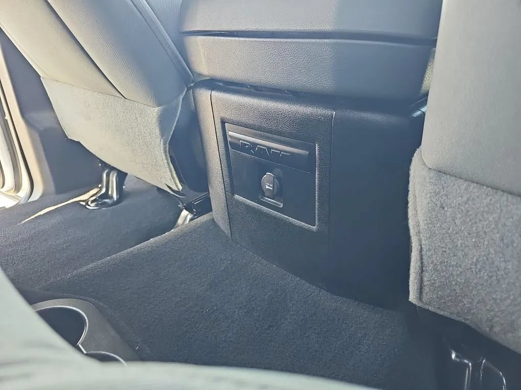 Used 2015 RAM 1500 Big Horn RWD image 19