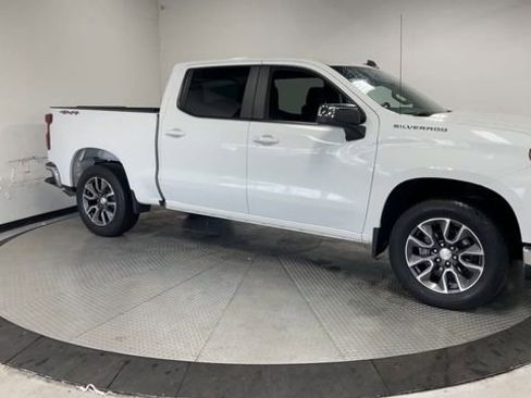 Certified 2022 Chevrolet Silverado 1500 LT image 3