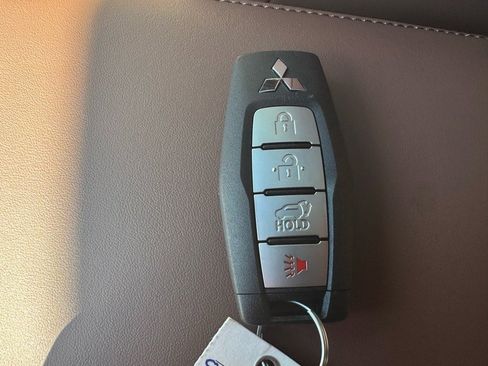 New 2025 Mitsubishi Outlander SEL image 38