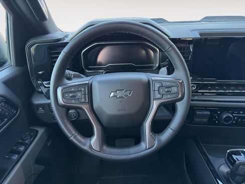 Used 2025 Chevrolet Silverado 1500 ZR2 image 12