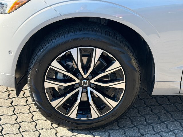 Used 2024 Volvo XC60 B5 Plus w/ Protection Package AWD/4WD image 7