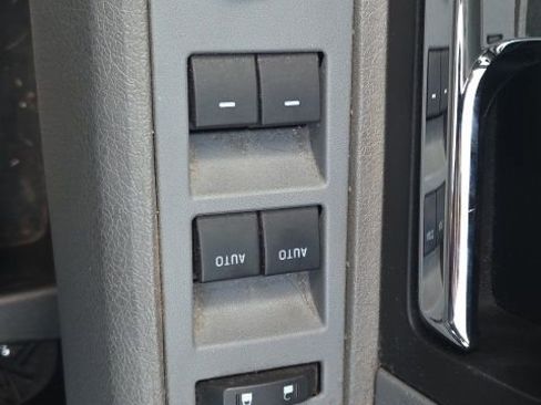 Used 2013 Ford F150 XLT w/ Luxury Equipment Group image 21