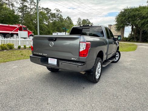 Used 2017 Nissan Titan SV RWD image 36