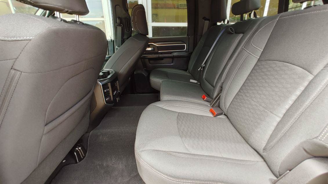 Used 2026 RAM 3500 Big Horn AWD/4WD image 12