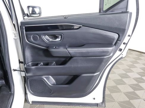 Used 2023 Honda Pilot EX-L image 25