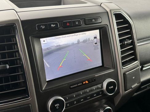 Used 2019 Ford Expedition Max XLT w/ Equipment Group 202A AWD/4WD image 28