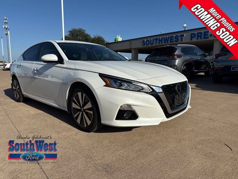 Used 2021 Nissan Altima 2.5 SL FWD image 1