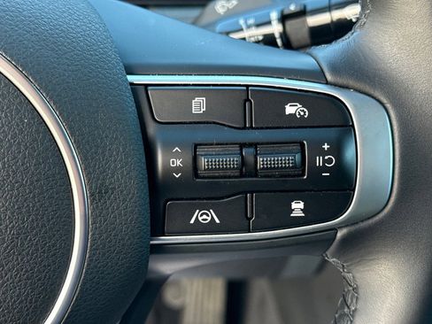 Used 2025 Kia K5 EX image 18