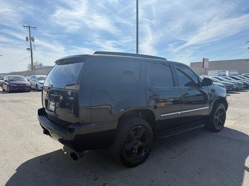 Used 2007 Cadillac Escalade AWD w/ Information Package image 6