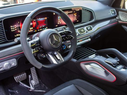 Used 2025 Mercedes-Benz GLE 53 AMG 4MATIC image 11