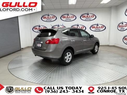 Used 2013 Nissan Rogue S w/ Special Edition Pkg FWD image 2