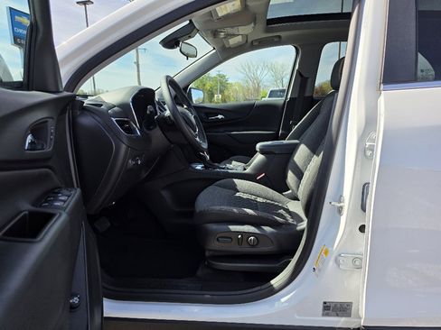 Used 2024 Chevrolet Equinox LT AWD/4WD image 4