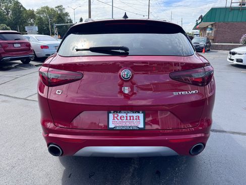 Used 2020 Alfa Romeo Stelvio Ti Lusso AWD/4WD image 10