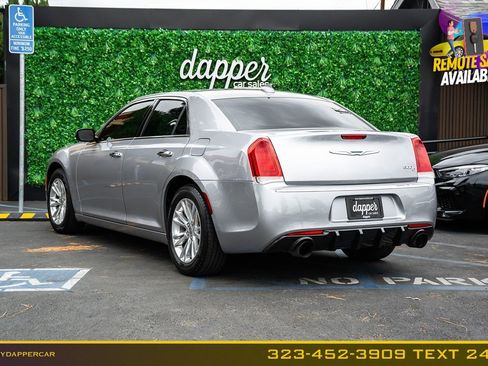 Used 2016 Chrysler 300 C RWD image 8
