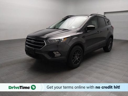 Used 2019 Ford Escape SE image 1