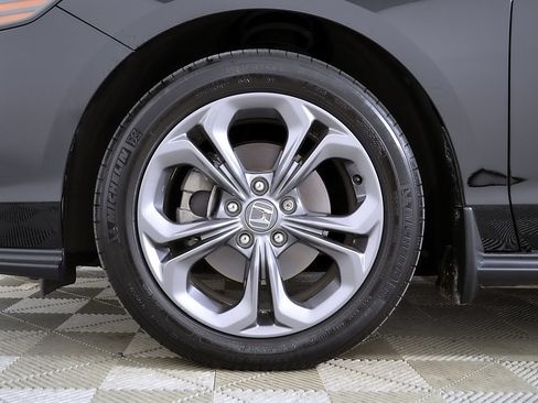 Used 2023 Honda Accord EX image 12