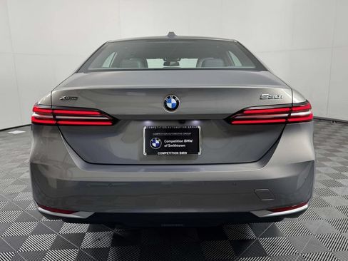 Used 2024 BMW 530i xDrive w/ Premium Package AWD/4WD image 9