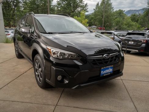 Used 2021 Subaru Crosstrek 2.5i Sport AWD/4WD image 2