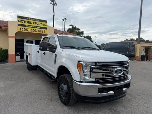 Used 2019 Ford F350 XL w/ Power Equipment Group AWD/4WD image 7