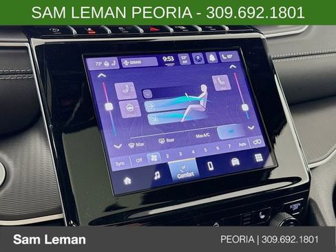 New 2025 Jeep Grand Cherokee Laredo X w/ Luxury Tech Group I image 15