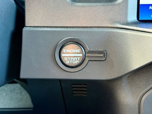 Used 2025 Ford Bronco Big Bend image 24