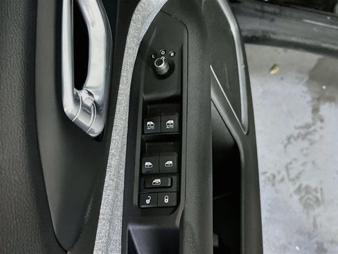 Used 2022 Jeep Compass Latitude w/ Convenience Group AWD/4WD image 17