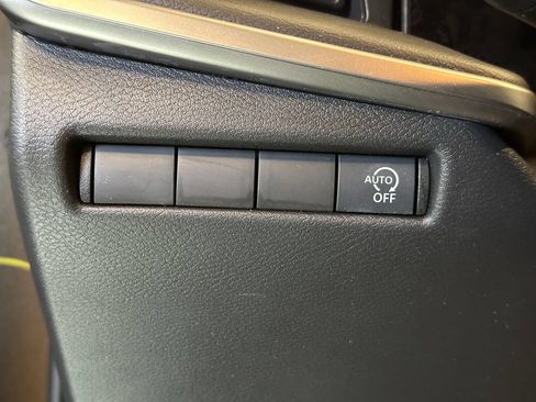 Used 2025 Nissan Kicks S FWD image 18