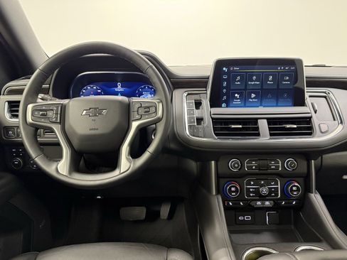 Used 2024 Chevrolet Suburban Z71 w/ Luxury Package image 28