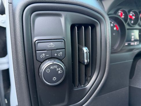 Used 2025 Chevrolet Silverado 1500 W/T RWD image 14
