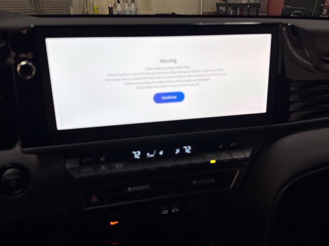 Used 2025 Toyota Camry XSE AWD/4WD image 18