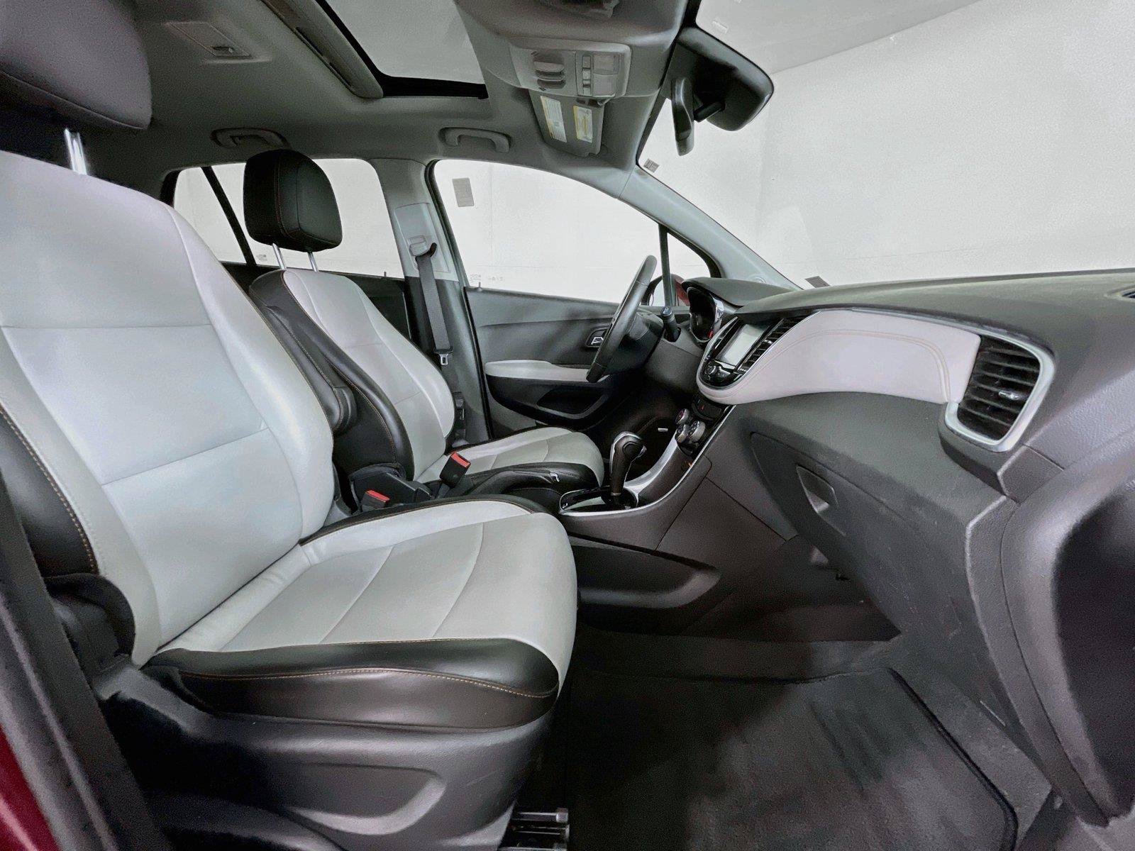 Used 2017 Chevrolet Trax Premier FWD image 29