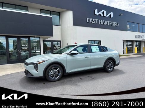 New 2026 Kia K4 FWD image 1