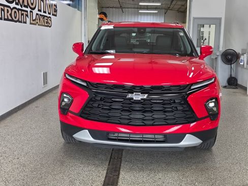 Used 2024 Chevrolet Blazer LT w/ LPO, Black Grille Bar Package AWD/4WD image 2