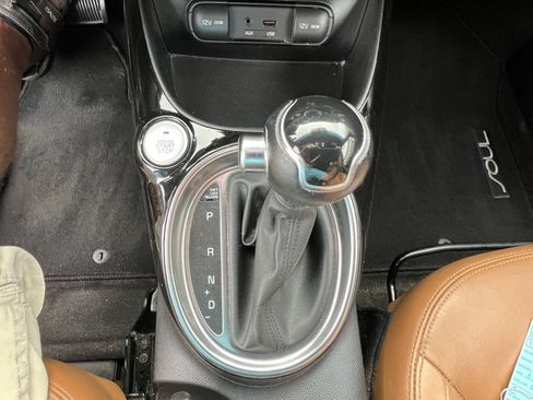 Used 2015 Kia Soul ! w/ Sun & Sound Package FWD image 22