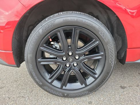 Used 2020 Ford Edge ST-Line w/ Cold Weather Package image 28