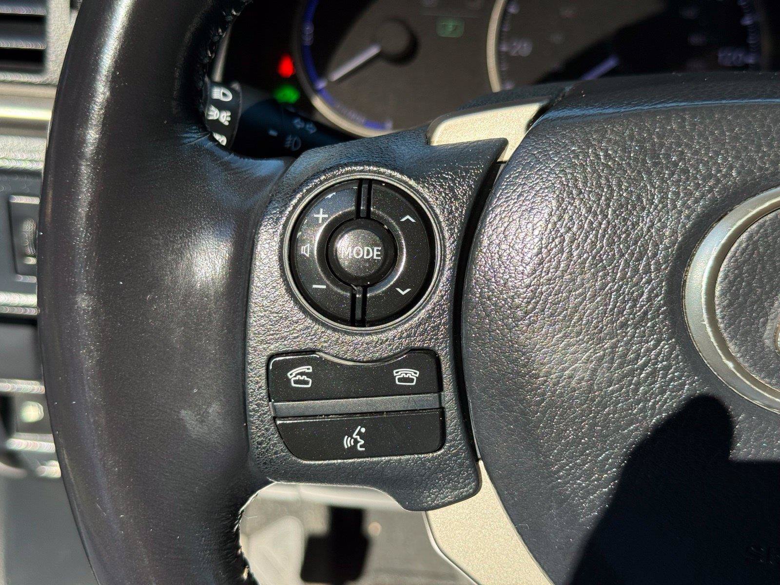 Used 2016 Lexus CT 200h w/ Navigation Package FWD image 28