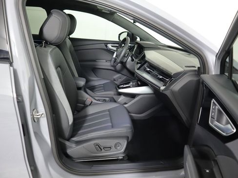 Used 2026 Audi Q4 e-tron Premium Plus w/ Premium Plus image 22