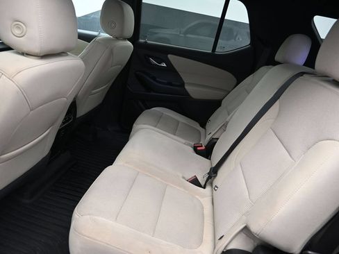 Used 2023 Chevrolet Traverse LS FWD image 13