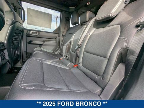 New 2025 Ford Bronco Badlands image 17