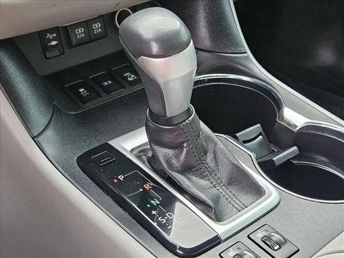 Used 2017 Toyota Highlander XLE image 13