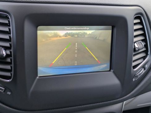 Used 2019 Jeep Compass Latitude w/ Popular Equipment Group image 22