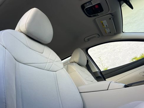 New 2026 Hyundai Tucson SE image 17