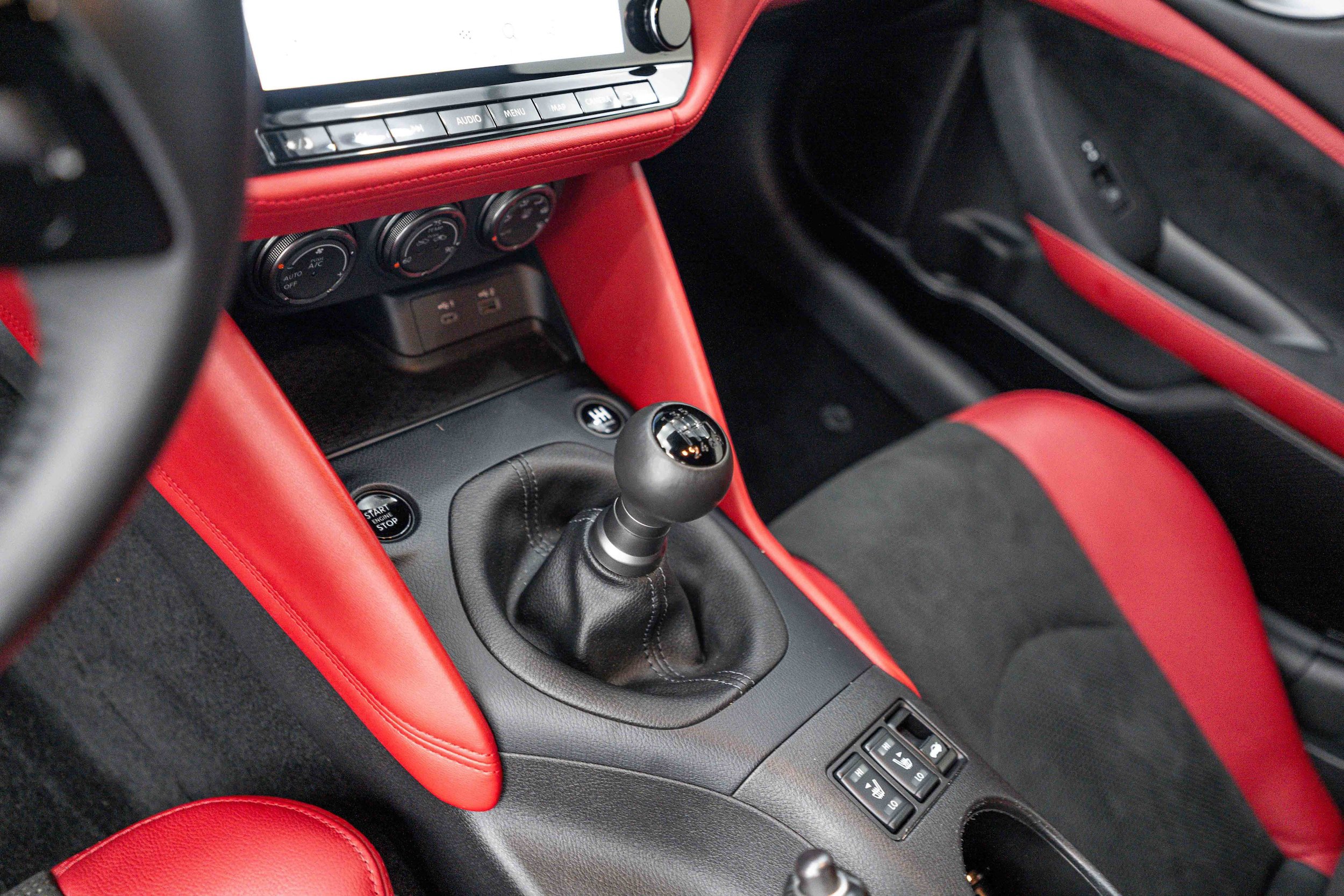 Used 2024 Nissan Z Performance w/ Floor Mat Package RWD image 14