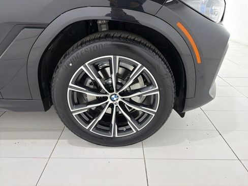 Certified 2023 BMW X6 xDrive40i w/ Executive Package image 45