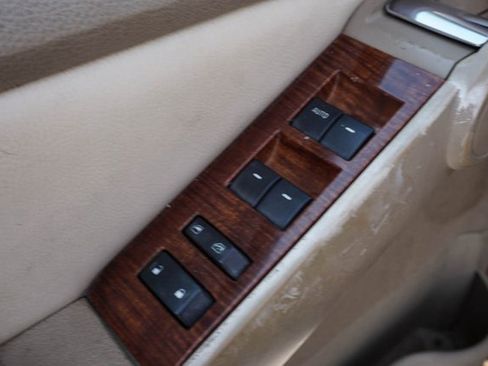 Used 2010 Ford Explorer Eddie Bauer image 8